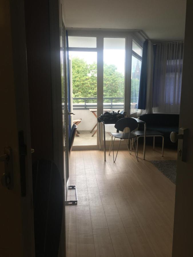Mauer Castle Apartment Berlin Bagian luar foto